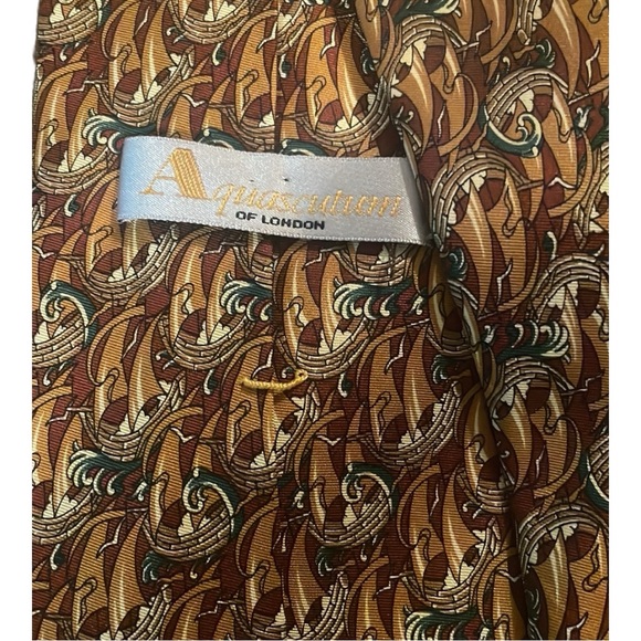 Aquascutum 100% Silk Hand Made Men's Neck Tie - Picture 2 of 5